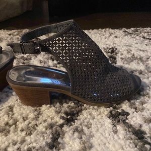 Gray Peep Toe Sandals with chunky heel - 8
